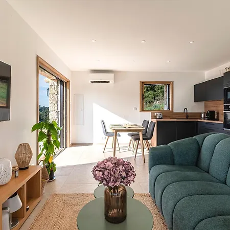 Vakantiehuis A Casetta Rossa Bergerie A 15 Min Du Centre D Ajaccio Et 15 Min Des Plages De Porticcio *