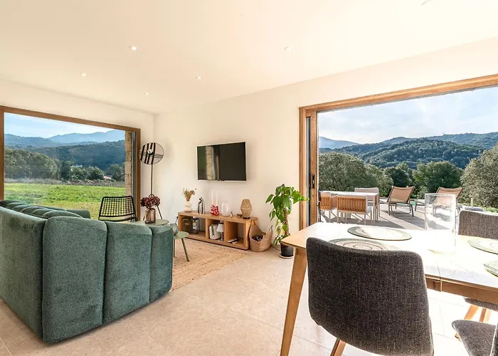 Semesterbostad A Casetta Rossa Bergerie A 15 Min Du Centre D Ajaccio Et 15 Min Des Plages De Porticcio Ocana