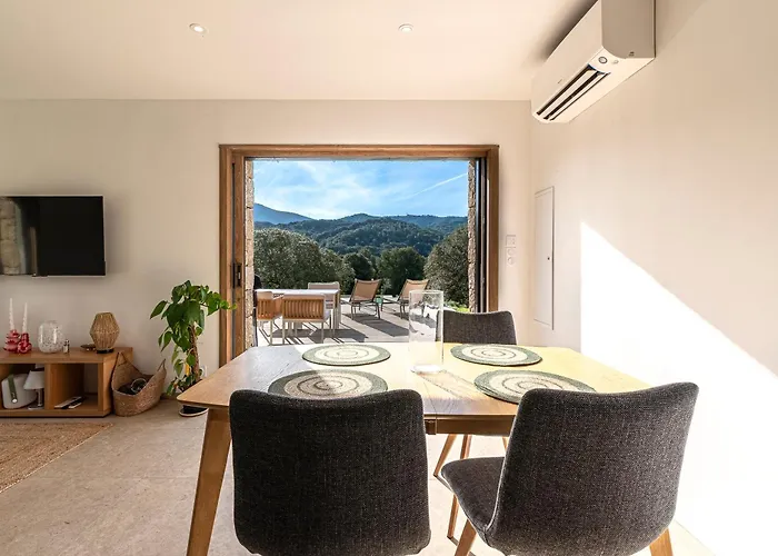 A Casetta Rossa Bergerie A 15 Min Du Centre D Ajaccio Et 15 Min Des Plages De Porticcio Ocana